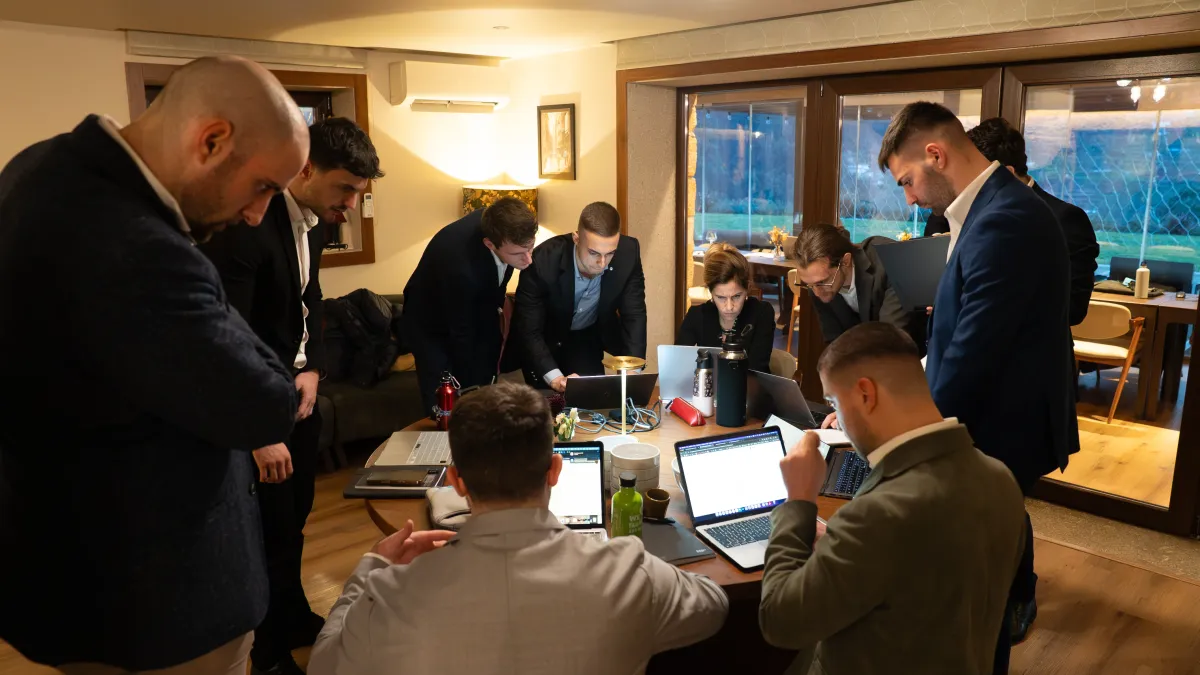 Il team di Investitore Efficace al lavoro insieme